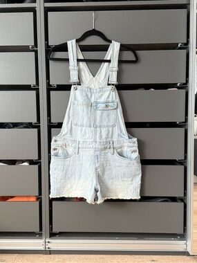 Mossimo Supply Co. Light Wash Denim Short Overalls